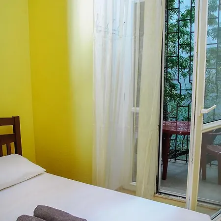 Golden Globus Hostel