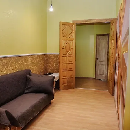 Hostel Golden Globus